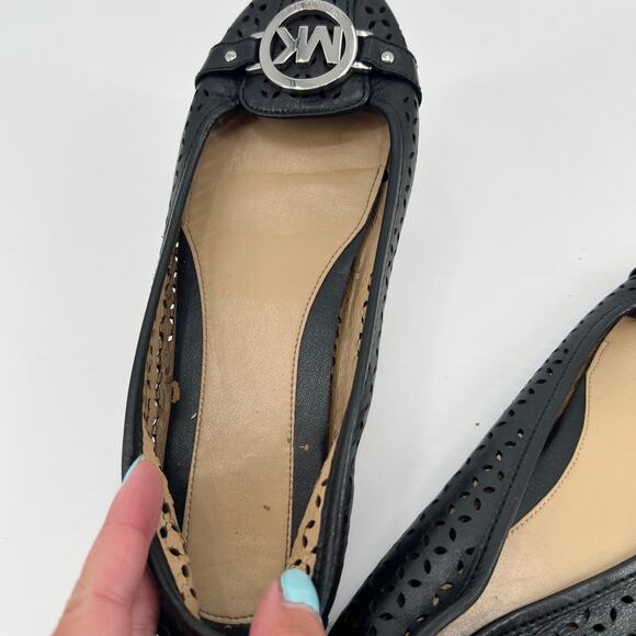 Michael KORS FULTON CLASSIC MK silver LOGO LASERED BLACK MOCCASINS size 8.5 - Picture 3 of 6